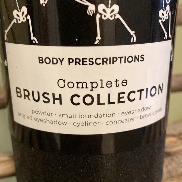 NEW! BODY PRESCRIPTIONS HALLOWEEN SKELETON Complete BRUSH COLLECTION. - Picture 9 of 10